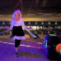 Su can't understand why the pins never fall down for her.